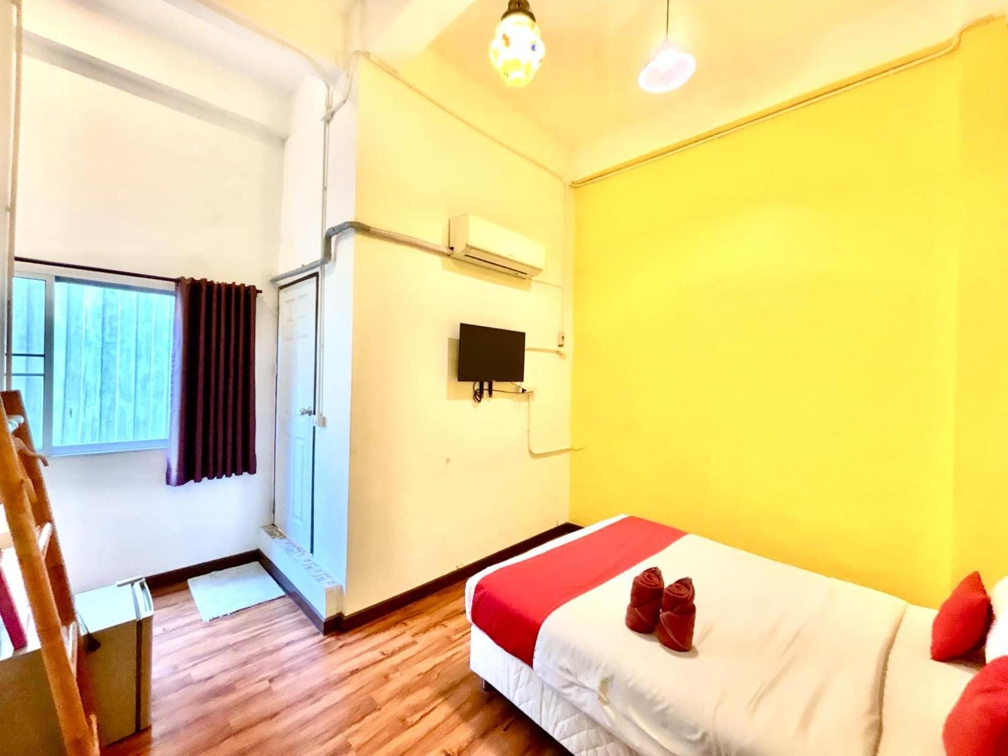 Yak Guesthouse Chiang Mai Buitenkant foto